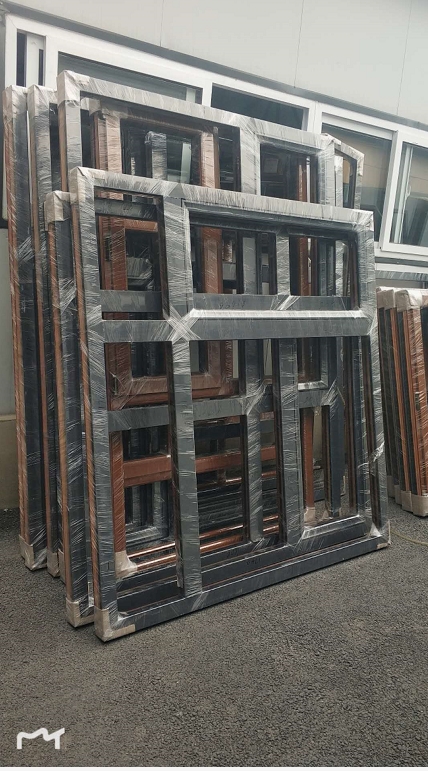 鞍山市天乙門窗工業(yè)有限公司沈陽(yáng)經(jīng)銷商所訂貨品已完成，經(jīng)過(guò)檢驗(yàn)后進(jìn)行包裝，準(zhǔn)備發(fā)貨。(圖4)